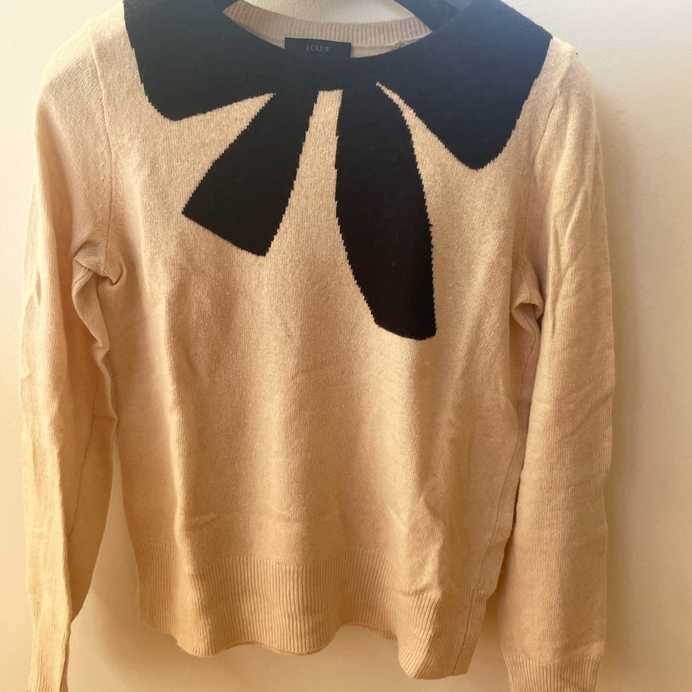 j. crew knit crewneck with black bow tie. size: xs - Picture 1 of 4